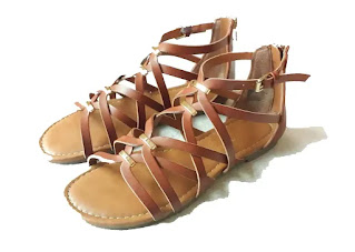 Steve Madden sandals in Tan