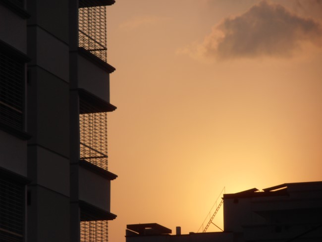 Gorgeous sunset today | Amazing 7 pictures from a building 7 Red sky before sunset