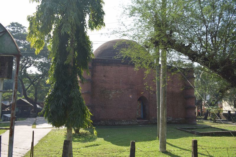 1 Dome Singair Masjid picture
